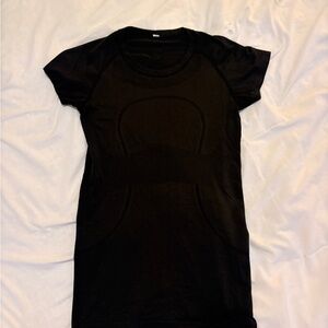Long black Lululemon shirt, size 6
